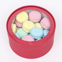 Подарочная коробка "Wewak" красный бархат, завальцованная с окном, 18 х 10 см