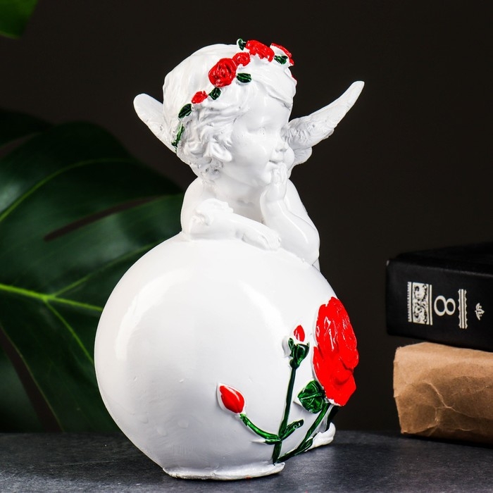 Фигура Фигура "Ангел на шаре с розой" 18х14см