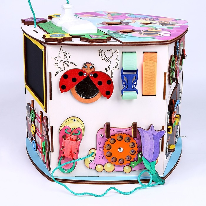 Бизиборд со светом &laquo;Волшебный домик&raquo;