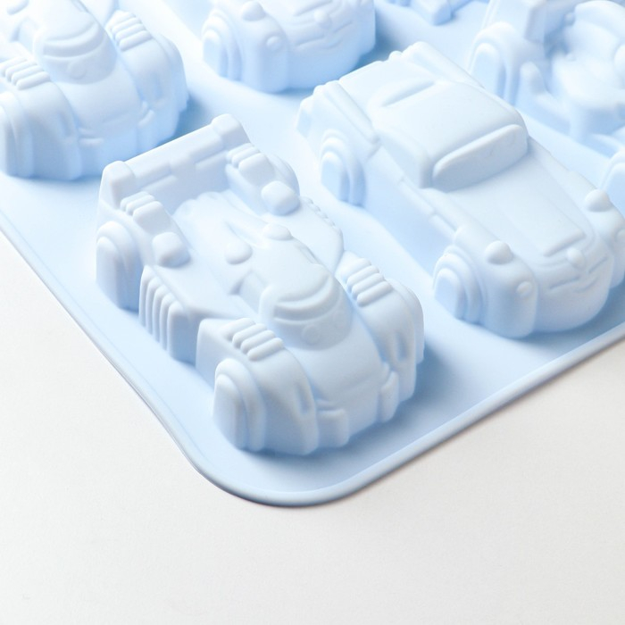 Форма для выпечки Доляна &laquo;Гонки&raquo;, силикон, 29,5&times;27 см, 6 ячеек (11,5&times;6,5 см), цвет МИКС