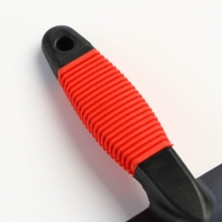 Пуходерка "Риф" без капель с резиновой ручкой 7 х 14 см, красно-чёрная Пуходерка "Риф" без капель с резиновой ручкой 7 х 14 см, красно-чёрная