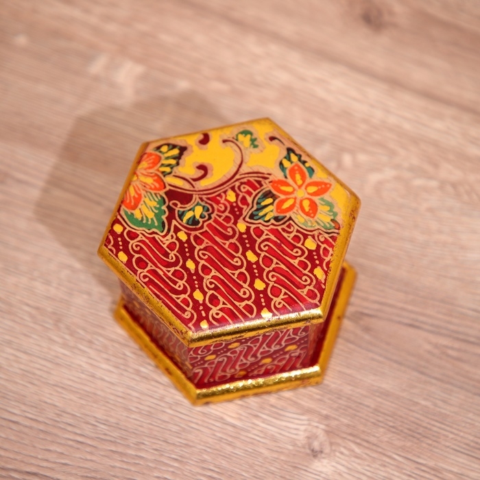 Шкатулка деревянная, батик 10х11х7 см