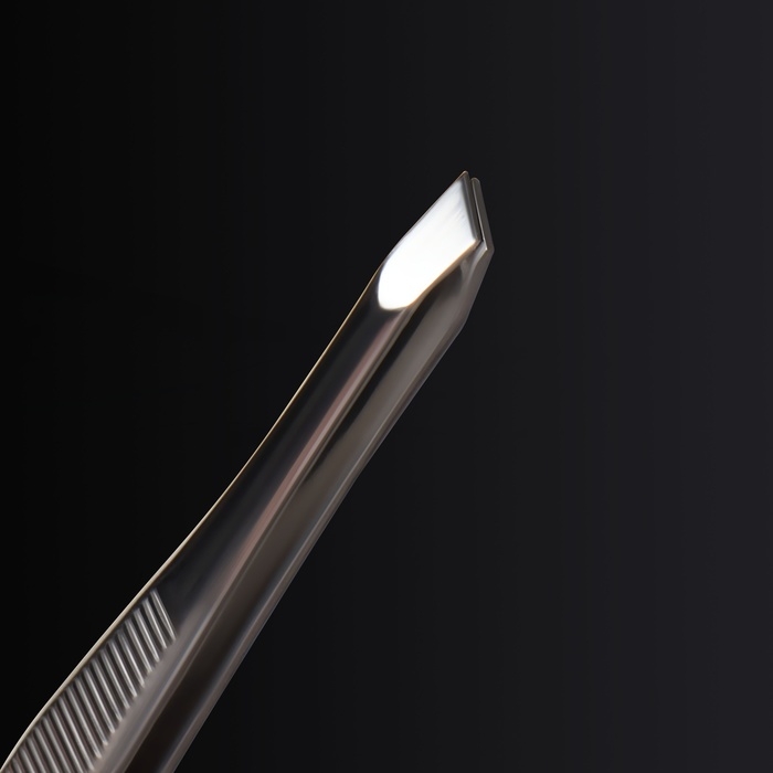 Пинцет &laquo;Premium&raquo; скошенный, узкий, 9 &times; 0,6 см, на блистере, цвет серебристый