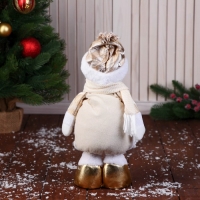 Мягкая игрушка "Снеговик в костюме с ромбиками, длинные ножки" стоит, 14 см, золото Мягкая игрушка "Снеговик в костюме с ромбиками, длинные ножки" стоит, 14 см, золото