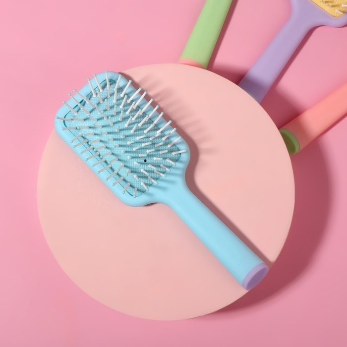 Расчёска массажная, 17,2 × 6 см, цвет МИКС Расчёска массажная, 17,2 × 6 см, цвет МИКС