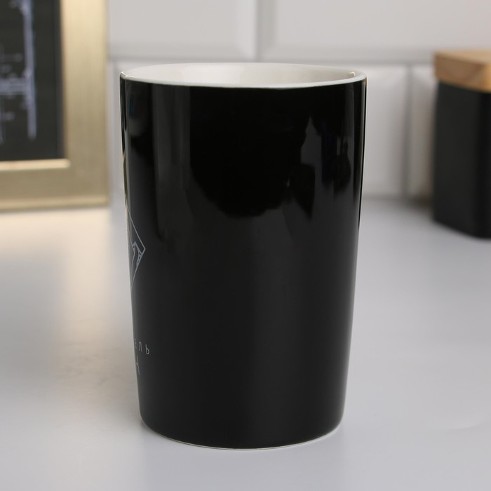 Кружка керамическая с ложкой и крышкой «Покоритель вершин», 400 мл, цвет чёрный Кружка керамическая с ложкой и крышкой «Покоритель вершин», 400 мл, цвет чёрный