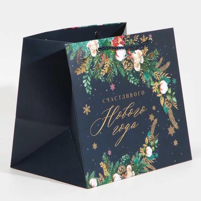 Пакет подарочный новогодний ламинированный &laquo;Счастливого Нового года&raquo;, 25 х 23 х 18 см, Новый год