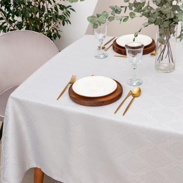 Скатерть Этель "Винтаж" цв.серебро, 142*283 +/-3 см, 115 &plusmn;10 гр,100% п/э