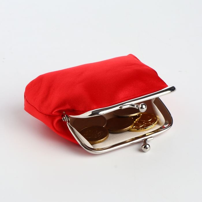 Кошелёк женский на фермуаре, цвет красный Кошелёк женский на фермуаре, цвет красный