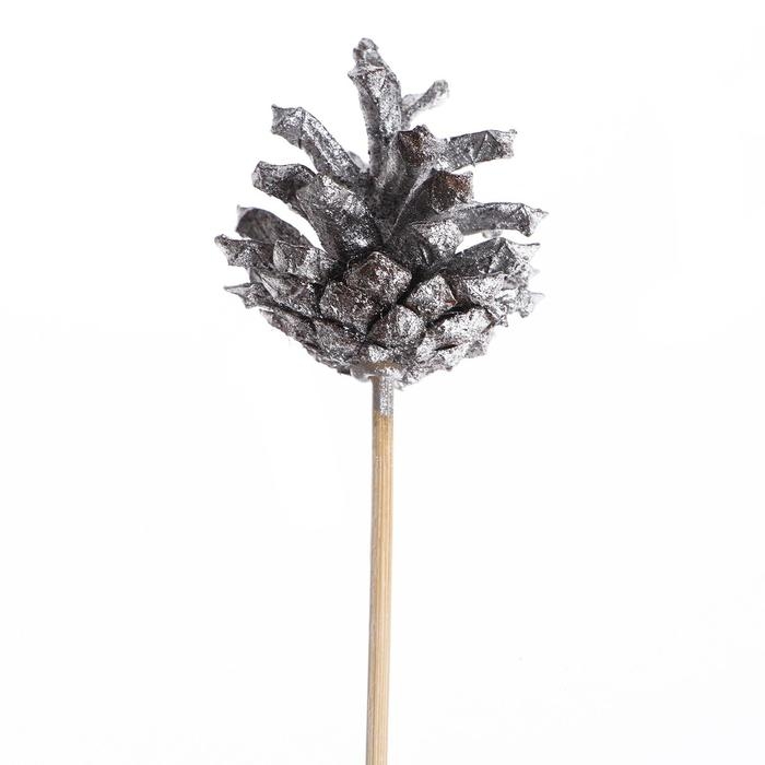 Новогодний декор &laquo;Букет серебряных шишек&raquo;