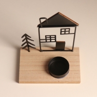 Подсвечник металл, дерево на 1 свечу "Ёлочка у домика с трубой" d=4 см 7,5х12х15,5 см Подсвечник металл, дерево на 1 свечу "Ёлочка у домика с трубой" d=4 см 7,5х12х15,5 см