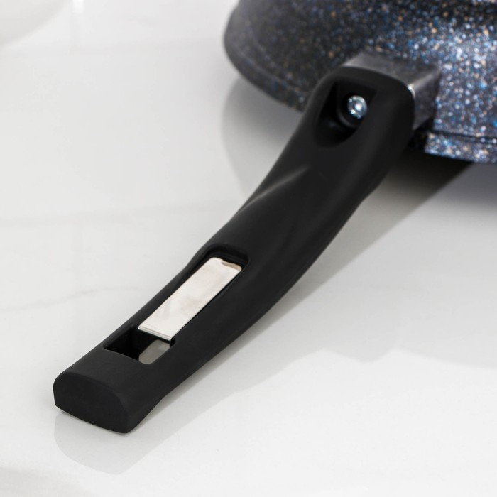 Сковорода &laquo;Гранит Star&raquo;, d=28 см, стеклянная крышка, антипригарное покрытие, тёмно-синий