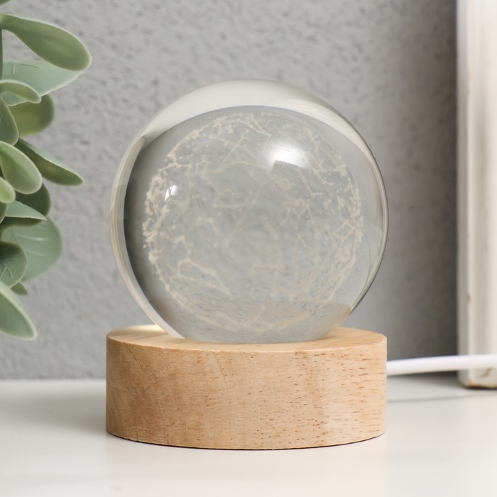 Сувенир стекло подсветка Сувенир стекло подсветка "Шар созвездий" d=6 см подставка дерево, USB 6,5х6,5х7,5 см