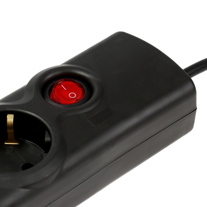 Сетевой фильтр Luazon Lighting, 5 розеток, 5 м, 2200 Вт, 3х0.75 мм2, 10 A, 220 В, c предохранителем, черный