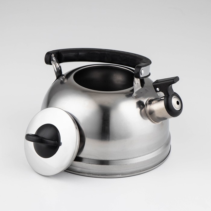 Чайник со свистком из нержавеющей стали &laquo;Семейный&raquo;, 1,9 л, цвет хромированный