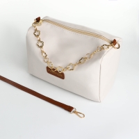 Сумка кросс-боди на молнии, цвет белый Сумка кросс-боди на молнии, цвет белый