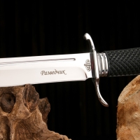 Финка "Разведчик" сталь - 440, рукоять - сталь, резина, 25 см Финка "Разведчик" сталь - 440, рукоять - сталь, резина, 25 см