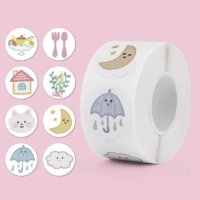 Наклейка бумага "Котик на даче" d=2,5 см 500 шт в рулоне 3х5,5х5,5 см Наклейка бумага "Котик на даче" d=2,5 см 500 шт в рулоне 3х5,5х5,5 см