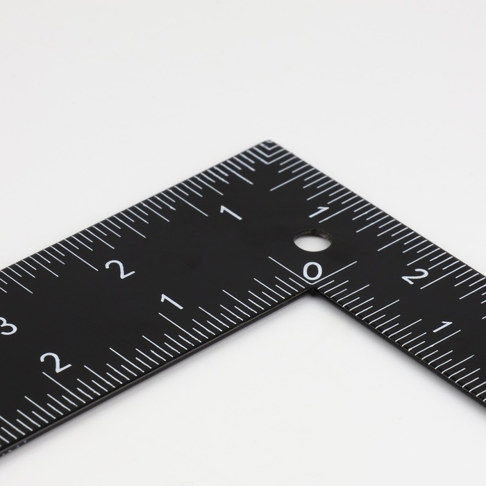 Линейка угольник, 20 × 30 см, S = 1,4 см, цвет чёрный Линейка угольник, 20 × 30 см, S = 1,4 см, цвет чёрный