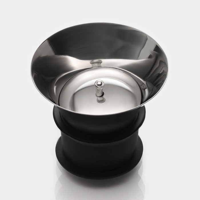 Декантер стеклянный с металлической крышкой Magistro «Богема», 1,5 л, 15,5×20,5 см Декантер стеклянный с металлической крышкой Magistro «Богема», 1,5 л, 15,5×20,5 см