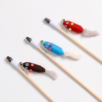 Дразнилка - удочка "Мышь из фетра с норковым хвостиком" на деревянной палочке, микс цветов Дразнилка - удочка "Мышь из фетра с норковым хвостиком" на деревянной палочке, микс цветов