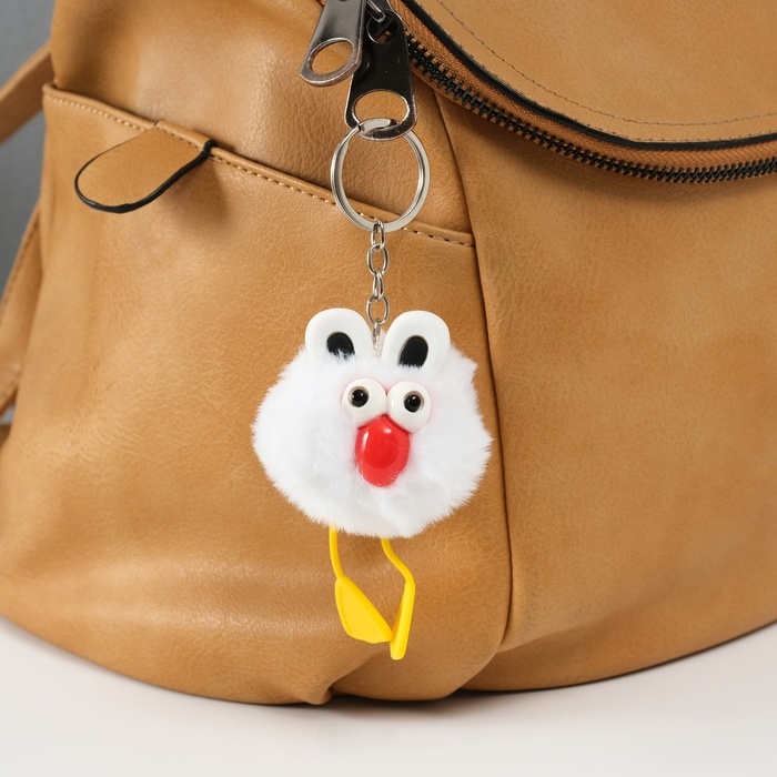 Пушистик на кольце Пушистик на кольце "Большеглазая ворона" белый 9,5х6х6 см