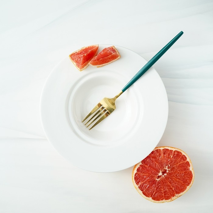 Вилка столовая из нержавеющей стали Magistro &laquo;Блинк&raquo;, 21,5&times;3 см, зелёная ручка, цвет металла золотой