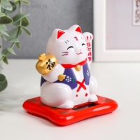 Маятник пластик от солнечной батареи "Кот Манэки-нэко в жилетке" МИКС 9х7,5х7 см Маятник пластик от солнечной батареи "Кот Манэки-нэко в жилетке" МИКС 9х7,5х7 см
