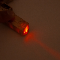 Указка лазерная 4 режима мигает,ультрафиолет,лазер LR44x3 шт "Пистолет" золот 5,2х9,7х1,5 см 10473 Указка лазерная 4 режима мигает,ультрафиолет,лазер LR44x3 шт "Пистолет" золот 5,2х9,7х1,5 см 10473