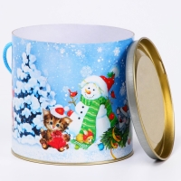 Новый год. Подарочная коробка, тубус &laquo;Игра в снежки&raquo; 120х120мм.