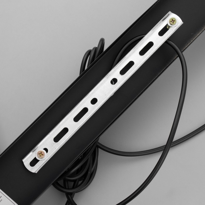 Светильник BayerLux Подвес BayerLuxной Светильник BayerLux Подвес BayerLuxной "Титан" 3хLED 9Вт 4000К черный 50х5,3х53-203см