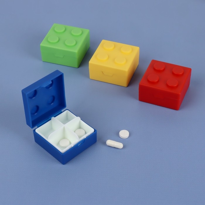 Таблетница «Конструктор», 5,5 × 5,5 см, 4 секции, цвет МИКС Таблетница «Конструктор», 5,5 × 5,5 см, 4 секции, цвет МИКС