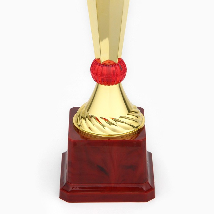 Кубок 174С, наградная фигура, золото, подставка пластик, 26,5 х 8 х 7 см. Кубок 174С, наградная фигура, золото, подставка пластик, 26,5 х 8 х 7 см.