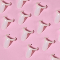 Палитра для лаков на баночку «Ноготки», d - 2 см, 50 шт, форма мягкий квадрат, цвет слоновая кость Палитра для лаков на баночку «Ноготки», d - 2 см, 50 шт, форма мягкий квадрат, цвет слоновая кость