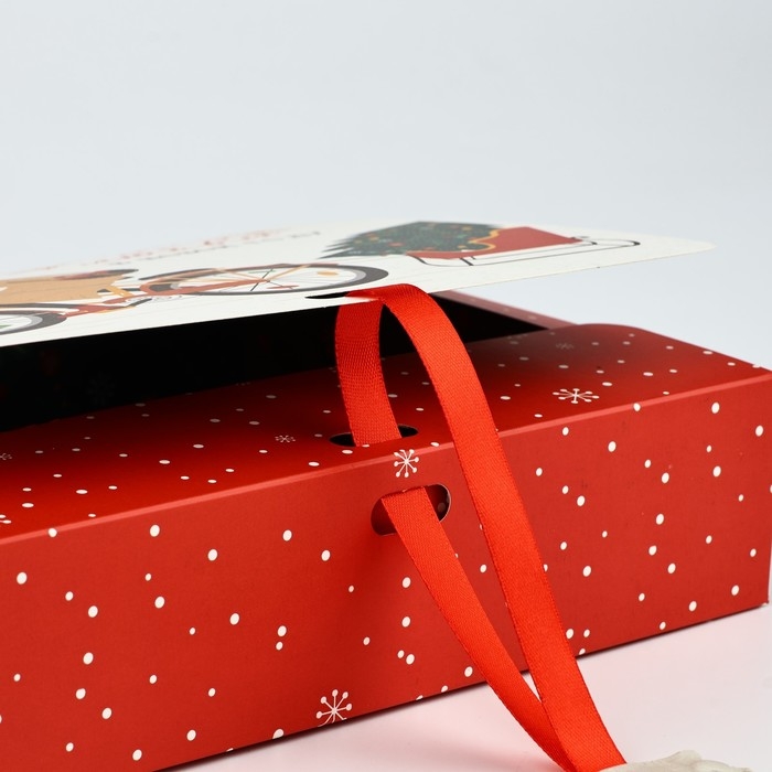 Коробка подарочная новогодняя складная двухсторонняя &laquo;Новогодние истории&raquo;, 20 х 18 х 5 см, БЕЗ ЛЕНТЫ, Новый год