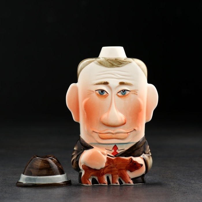 Штоф фарфоровый &laquo;Путин&raquo;, 0.35 л, в упаковке книге