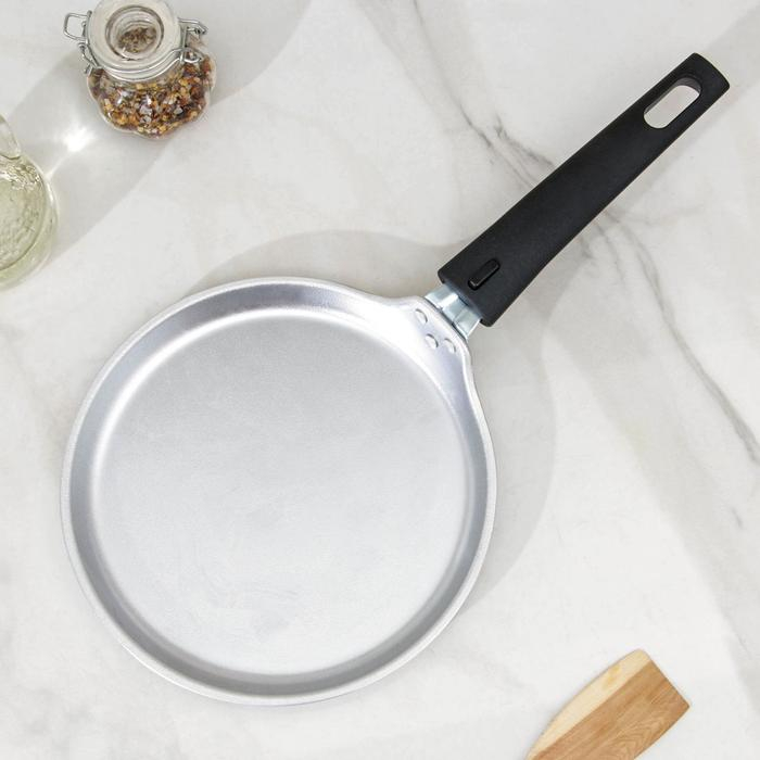 Сковорода блинная алюминиевая, d=20 см, пластиковая ручка Сковорода блинная алюминиевая, d=20 см, пластиковая ручка