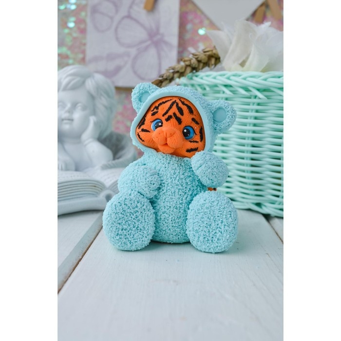 Силиконовая форма &laquo;Тигрёнок в костюме мишки&raquo; S