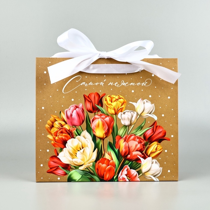 Пакет ламинированный с лентой &laquo;Самой нежной&raquo;, M 30 &times; 9 &times; 26 см