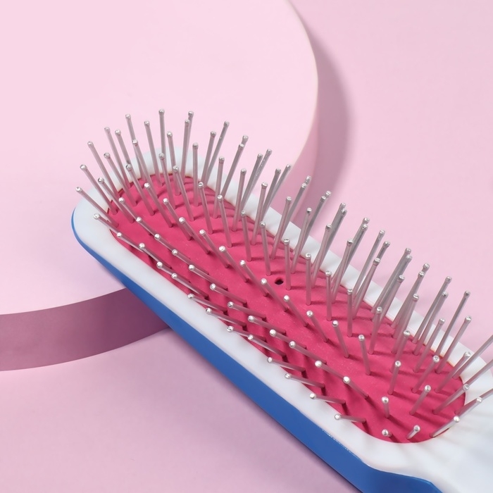 Расчёска массажная, 3,5 × 20 см, цвет МИКС Расчёска массажная, 3,5 × 20 см, цвет МИКС