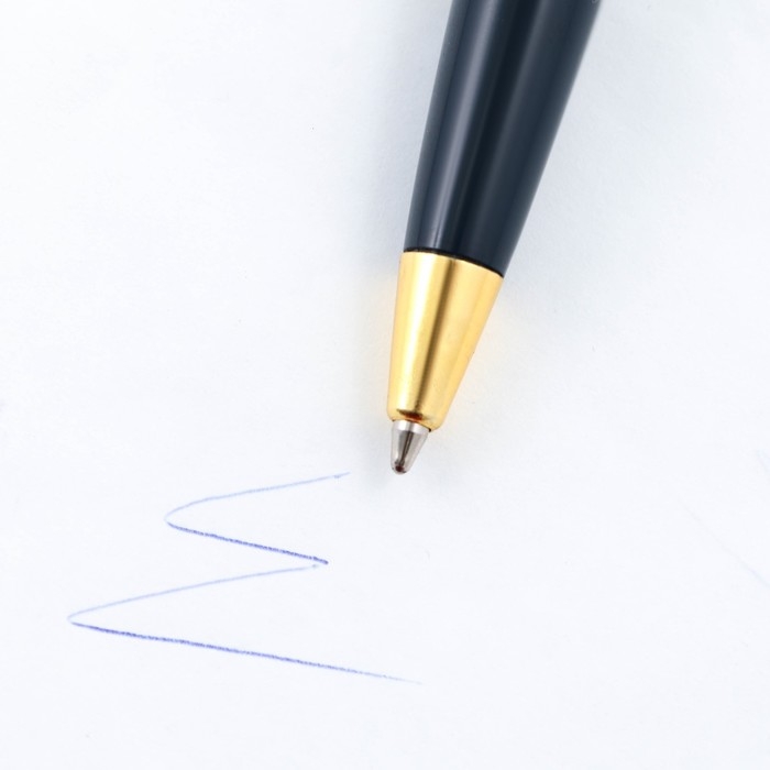 Ручка шариковая на выпускной подарочная в конверте «Лучший выпускник» пластик, синяя паста, 1.0 мм Ручка шариковая на выпускной подарочная в конверте «Лучший выпускник» пластик, синяя паста, 1.0 мм