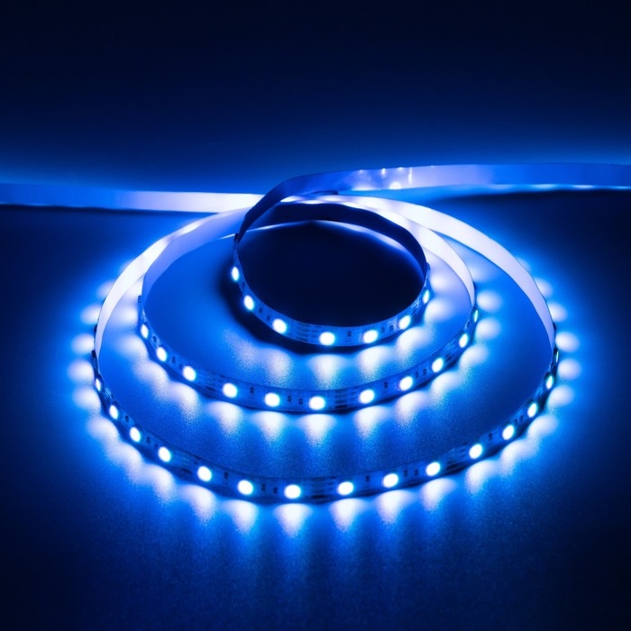 Светодиодная лента Apeyron Electrics 5 м, IP20, SMD5050, 60 LED/м, 14.4 Вт/м, 12 В, RGB Светодиодная лента Apeyron Electrics 5 м, IP20, SMD5050, 60 LED/м, 14.4 Вт/м, 12 В, RGB