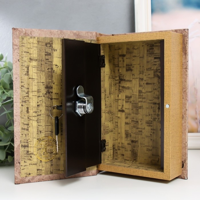 Сейф-книга дерево кожзам Сейф-книга дерево кожзам "Жираф в очках и с сигарой" 21х13х5 см