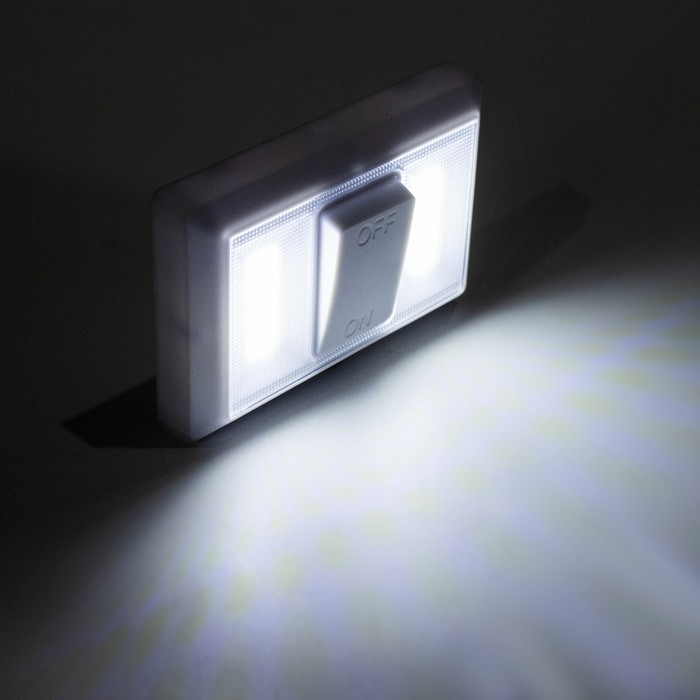 Фонарь-светильник Фонарь-светильник "Мастер К", 220 лм, COB, 4 ААА, магнит, клейкая основа, 11.2 х 7.5 х 3 см