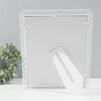 Фоторамка пластик 20х25 см "Рама из сердечек" белая Фоторамка пластик 20х25 см "Рама из сердечек" белая