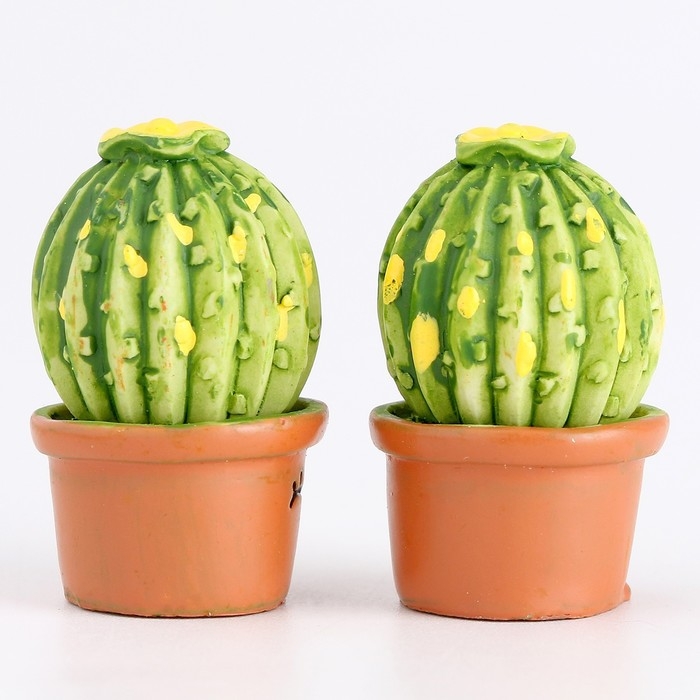 Миниатюра кукольная &laquo;Крупный кактус&raquo;, набор 2 шт., размер 1 шт. &mdash; 1,7 &times; 2,5 &times; 1,7 см