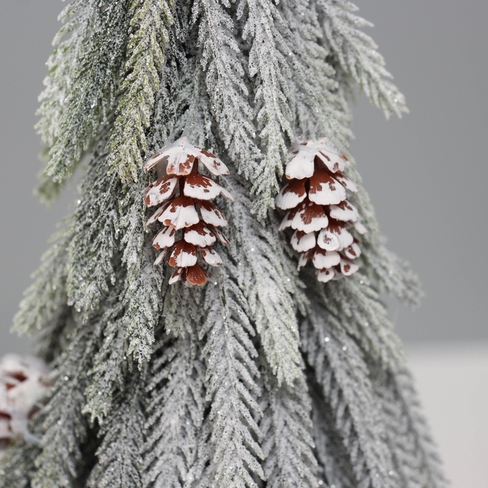 Искусственная ёлка заснеженная настольная «Зимнее волшебство. Длинные ветки» горшочке, 38 см, с шишками, ветки литые отгибаются Искусственная ёлка заснеженная настольная «Зимнее волшебство. Длинные ветки» горшочке, 38 см, с шишками, ветки литые отгибаются