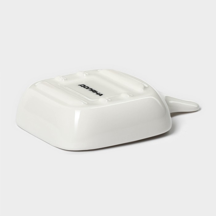 Соусник керамический с ручкой Доляна «Сковорода», 50 мл, 10,5×7,2 см, цвет белый Соусник керамический с ручкой Доляна «Сковорода», 50 мл, 10,5×7,2 см, цвет белый