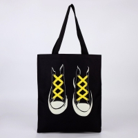 Шопер «Кеды», 35 х 0,5 х 40 см, с лентой, чёрный Шопер «Кеды», 35 х 0,5 х 40 см, с лентой, чёрный