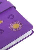 Ежедневник недатированный, А5, 140л, клетка, обл.кожзам, с хлястиком, Цветы, фиолетовый Ежедневник недатированный, А5, 140л, клетка, обл.кожзам, с хлястиком, Цветы, фиолетовый